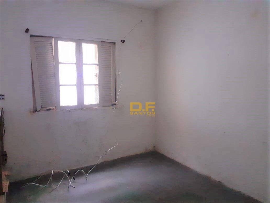 Casa à venda com 2 quartos, 200m² - Foto 14