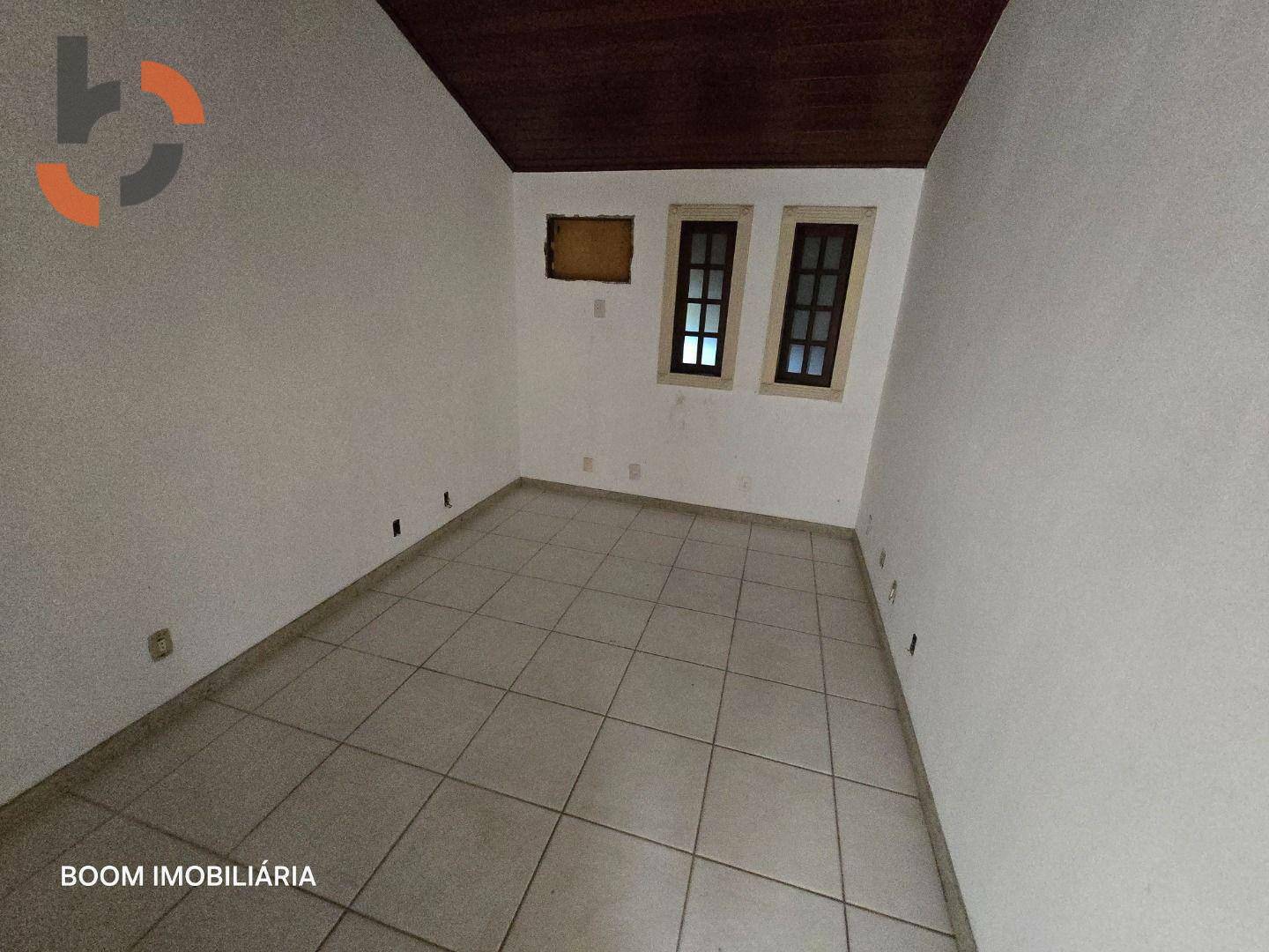 Casa de Condomínio à venda com 6 quartos, 300m² - Foto 16