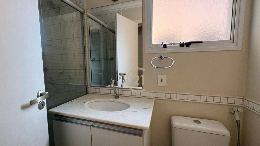 Apartamento para alugar com 3 quartos, 183m² - Foto 10