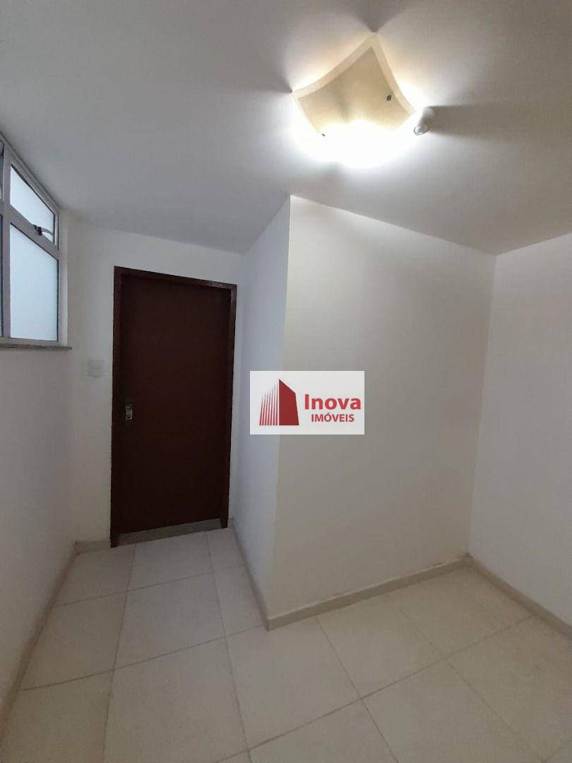 Apartamento para alugar com 3 quartos, 100m² - Foto 4