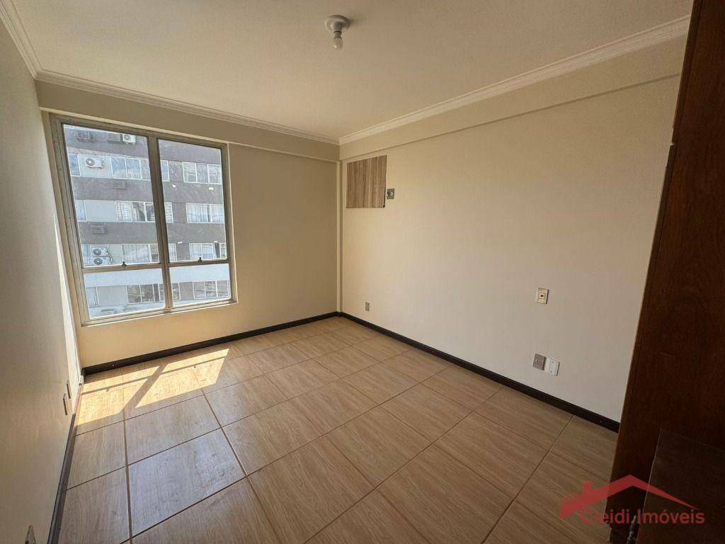 Apartamento para alugar com 3 quartos, 122m² - Foto 8