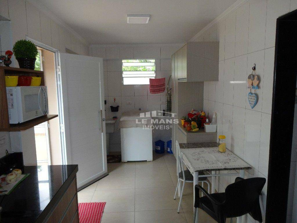 Casa à venda com 4 quartos, 190m² - Foto 11