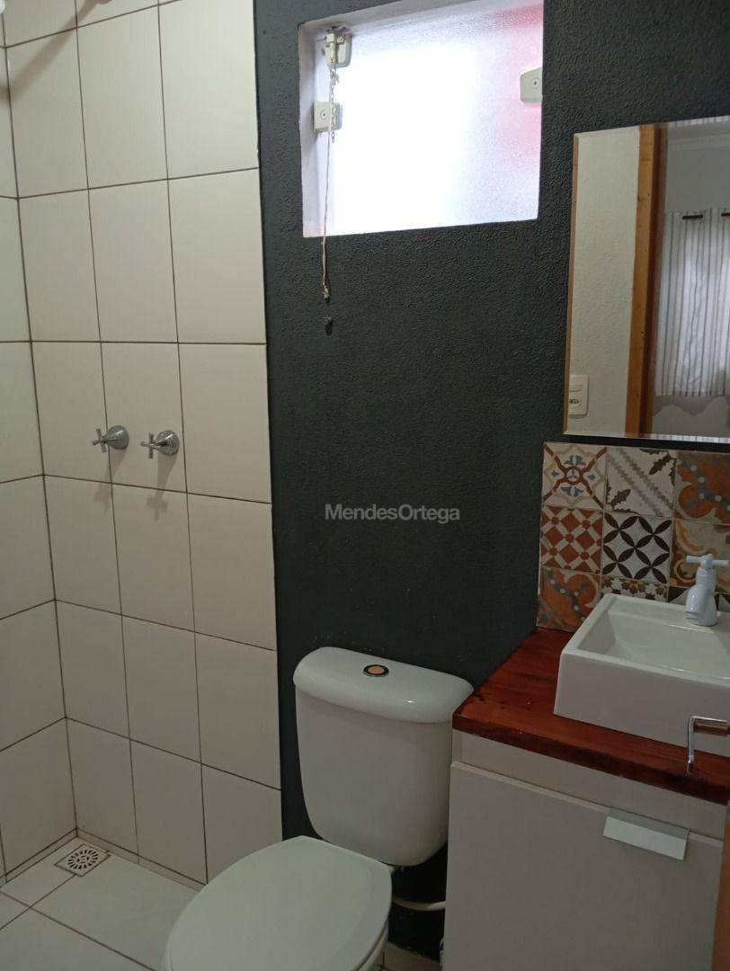 Casa para alugar com 3 quartos, 100m² - Foto 9