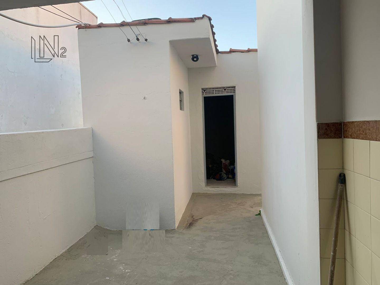 Casa à venda e aluguel com 3 quartos, 208m² - Foto 25