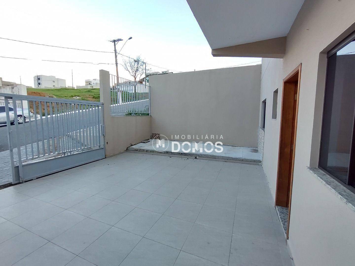 Apartamento à venda com 2 quartos, 70m² - Foto 1