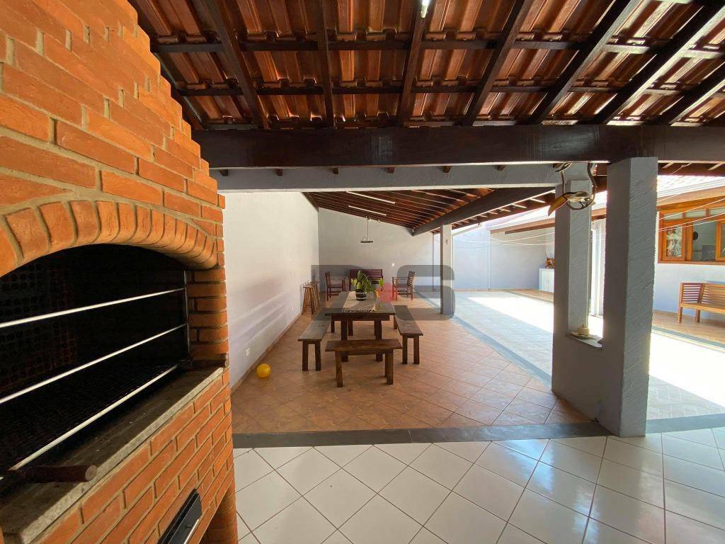 Sobrado à venda com 3 quartos, 300m² - Foto 20