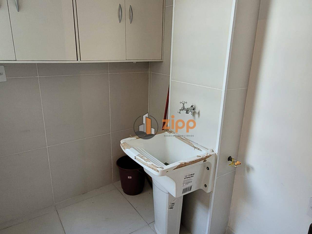 Apartamento à venda com 2 quartos, 41m² - Foto 3