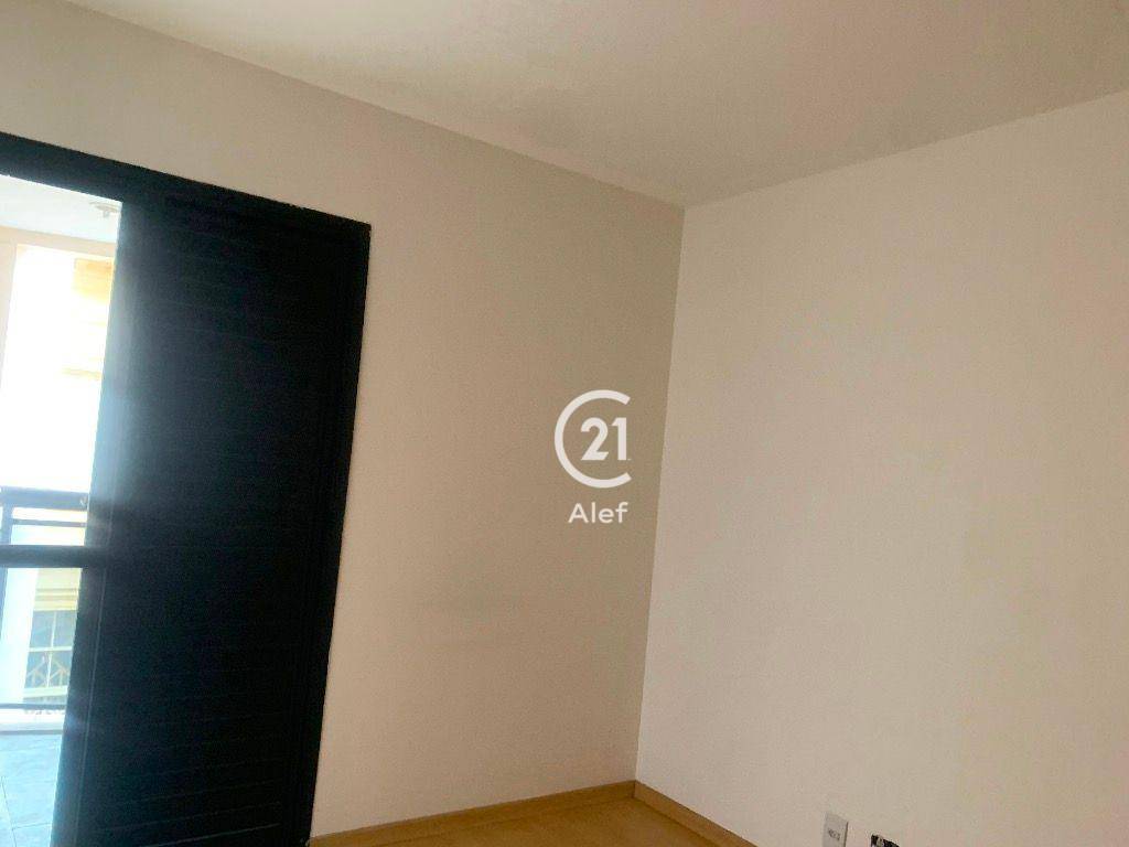 Apartamento para alugar com 3 quartos, 130m² - Foto 7