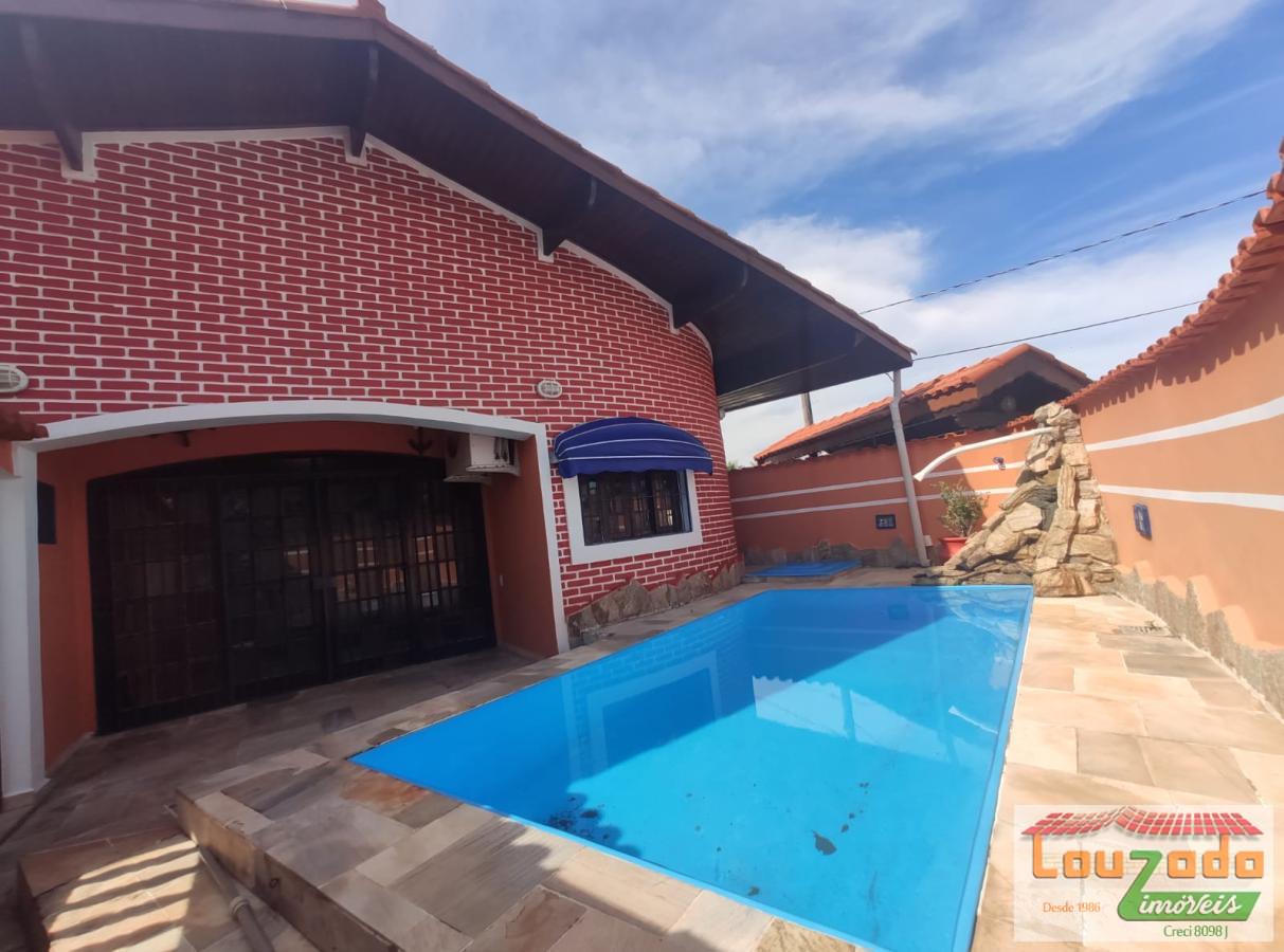 Casa à venda com 3 quartos, 294m² - Foto 1