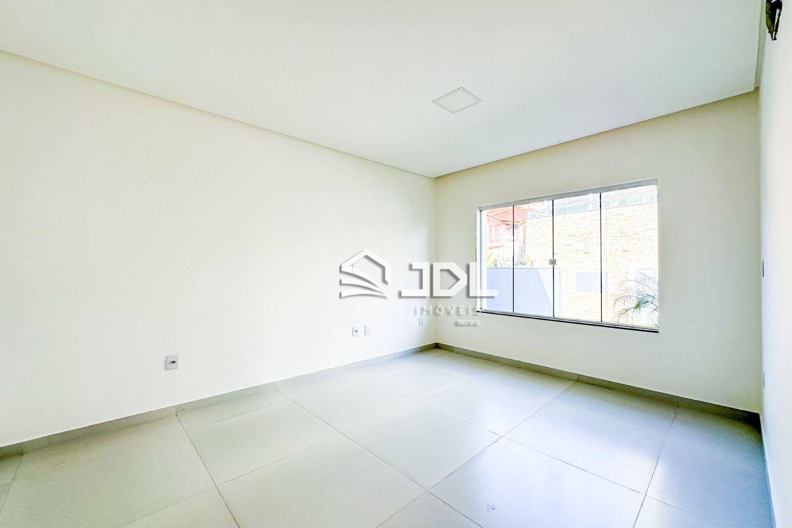 Casa à venda e aluguel com 4 quartos, 300m² - Foto 20