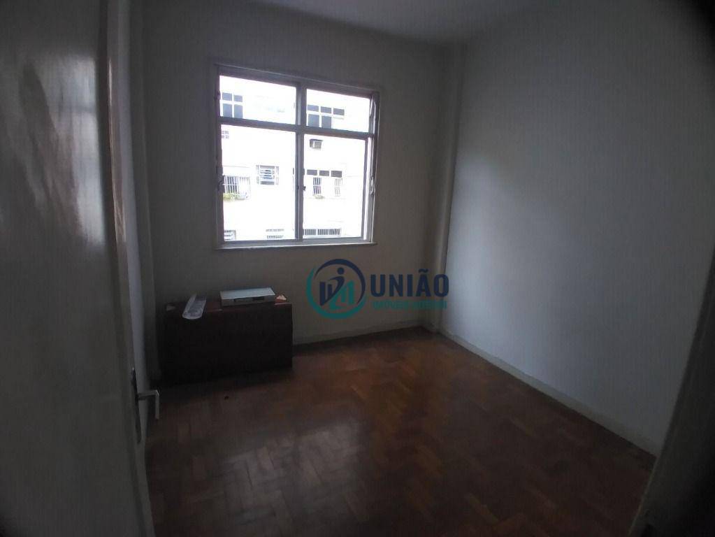 Apartamento à venda com 3 quartos, 100m² - Foto 7