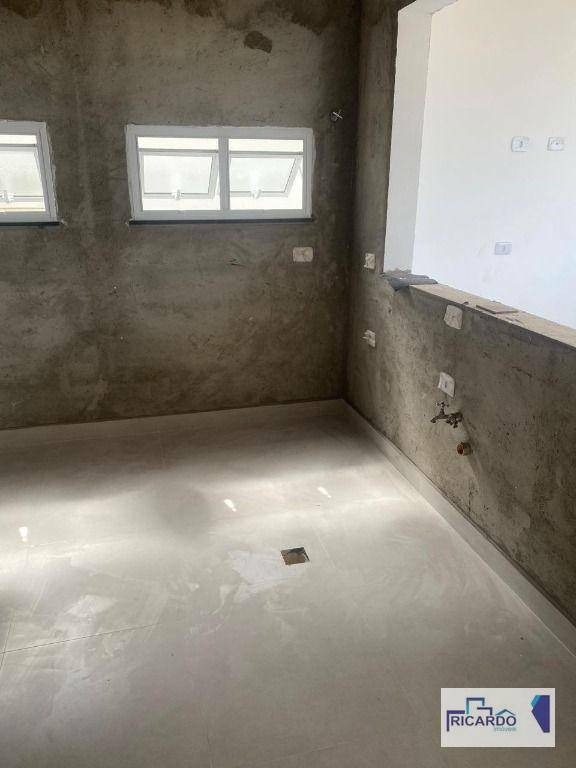 Sobrado à venda com 3 quartos, 250M2 - Foto 9