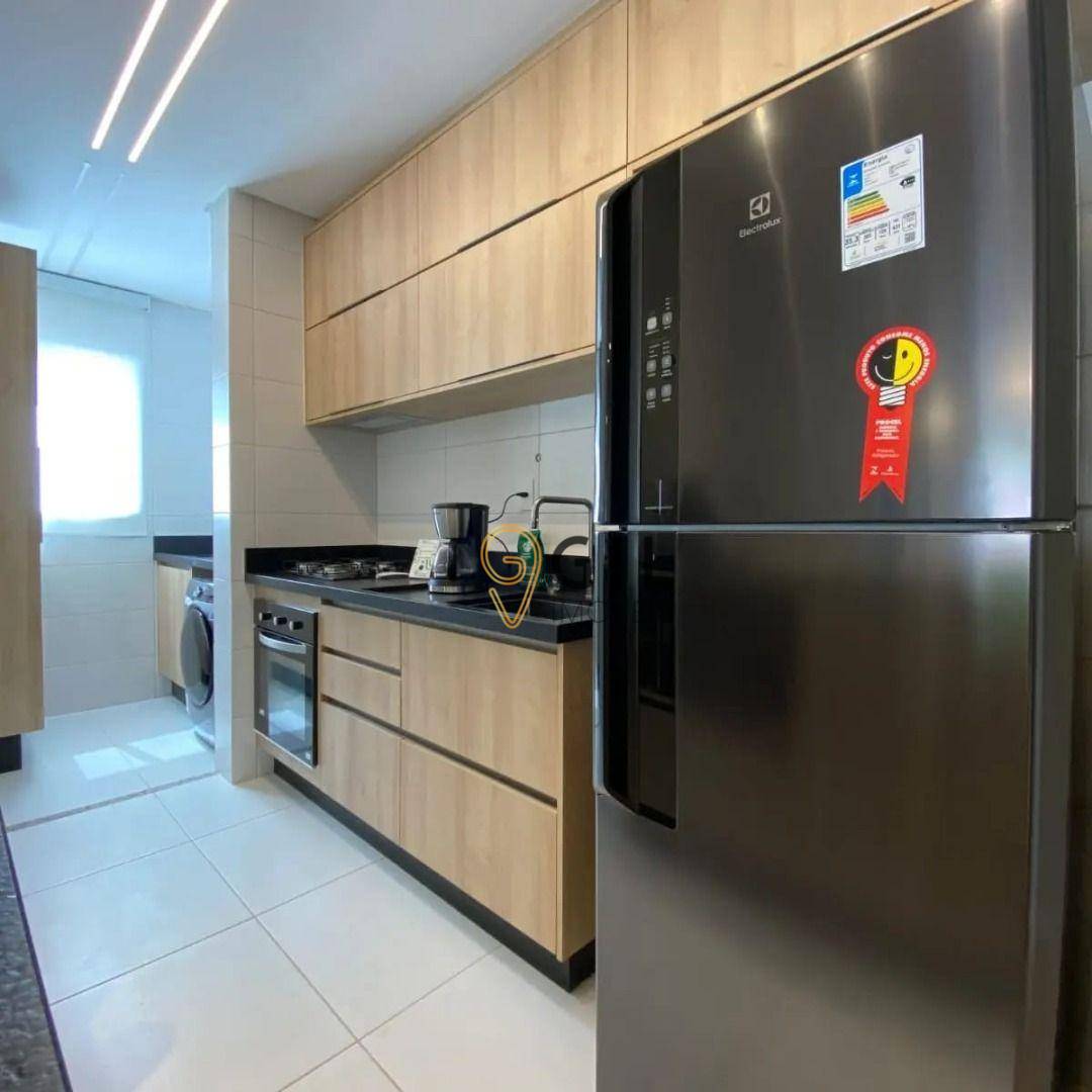 Apartamento à venda com 2 quartos, 68m² - Foto 3