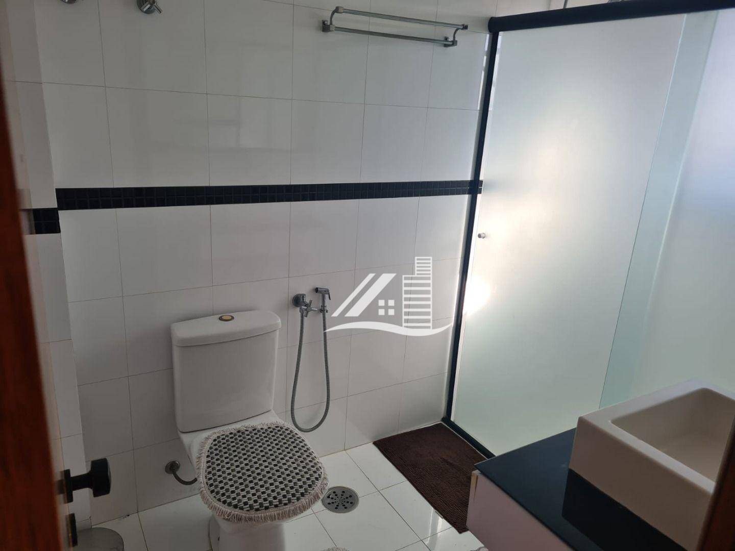 Apartamento à venda com 3 quartos, 135m² - Foto 18