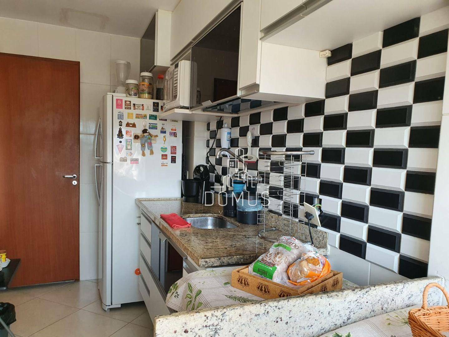 Apartamento à venda com 2 quartos, 79m² - Foto 17