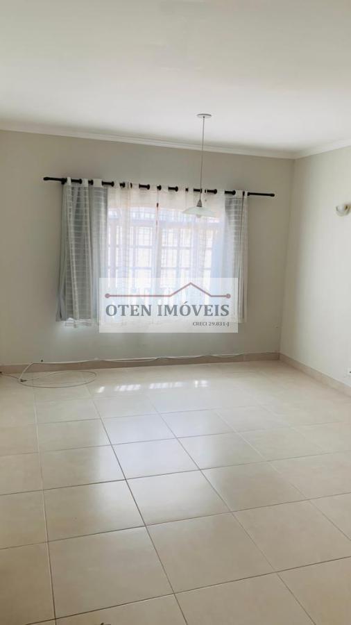 Casa à venda com 3 quartos, 140m² - Foto 2