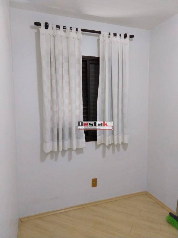 Apartamento à venda com 3 quartos, 80m² - Foto 17