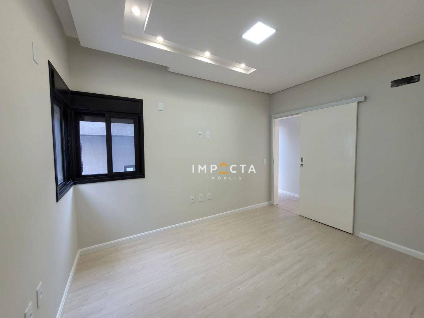 Casa à venda com 3 quartos, 220m² - Foto 12