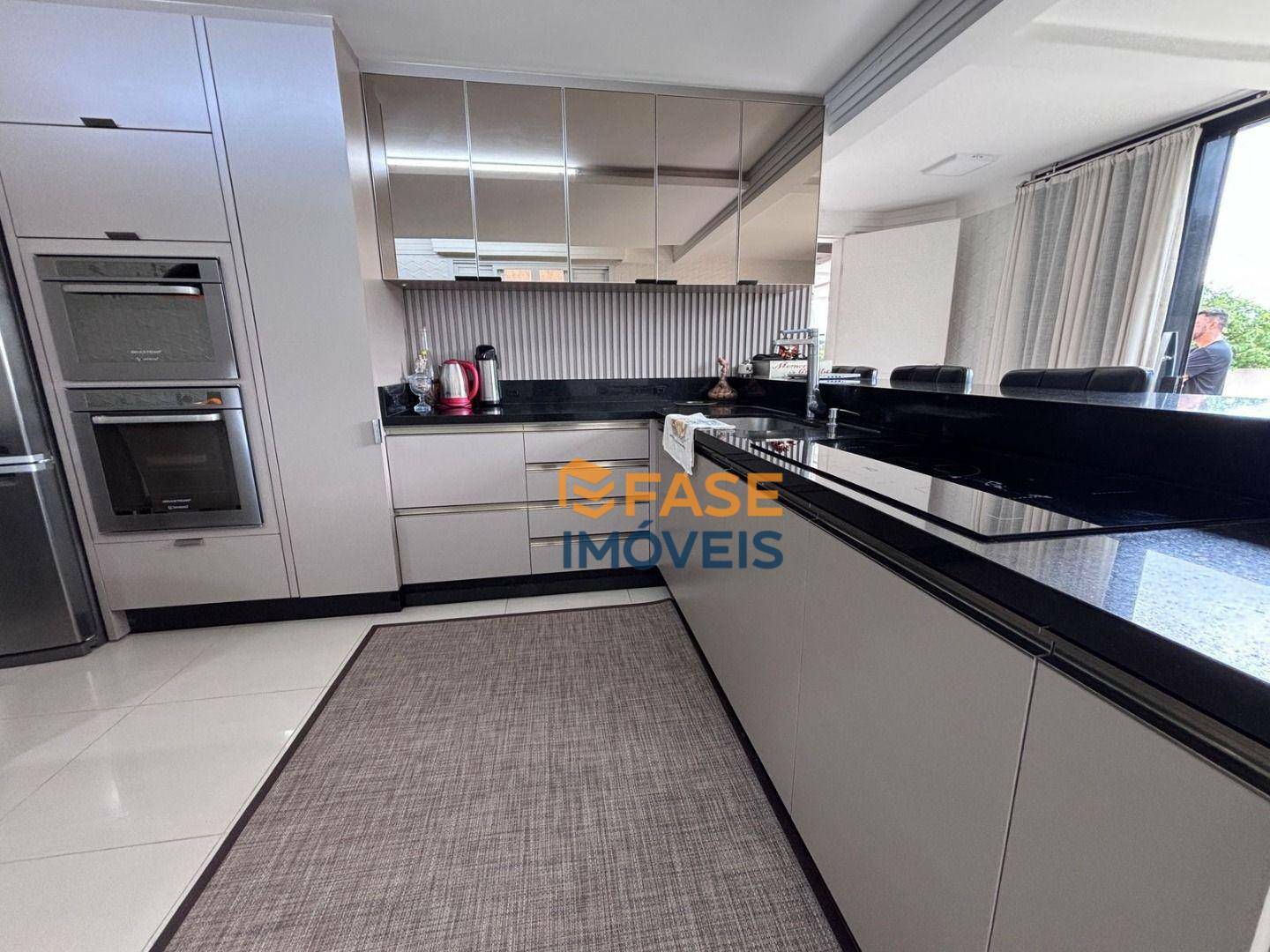 Casa à venda com 4 quartos, 213m² - Foto 8