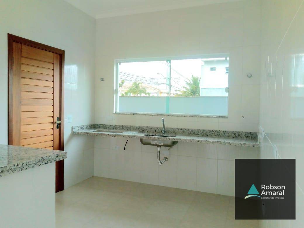 Casa à venda com 4 quartos, 200m² - Foto 13