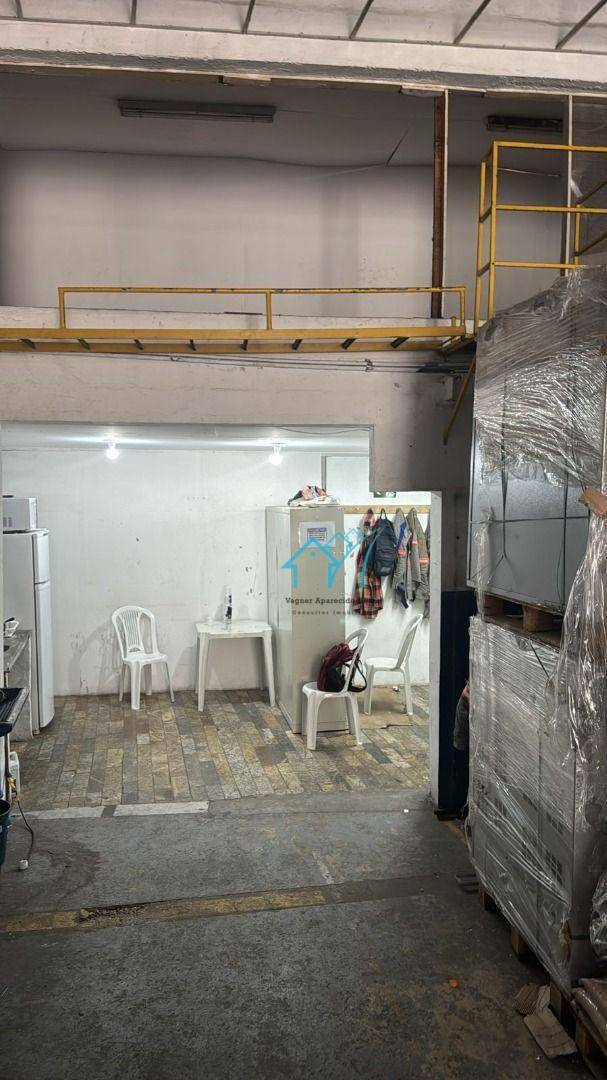 Depósito-Galpão-Armazém para alugar, 200m² - Foto 6