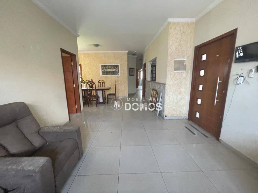 Casa à venda com 3 quartos, 200m² - Foto 26