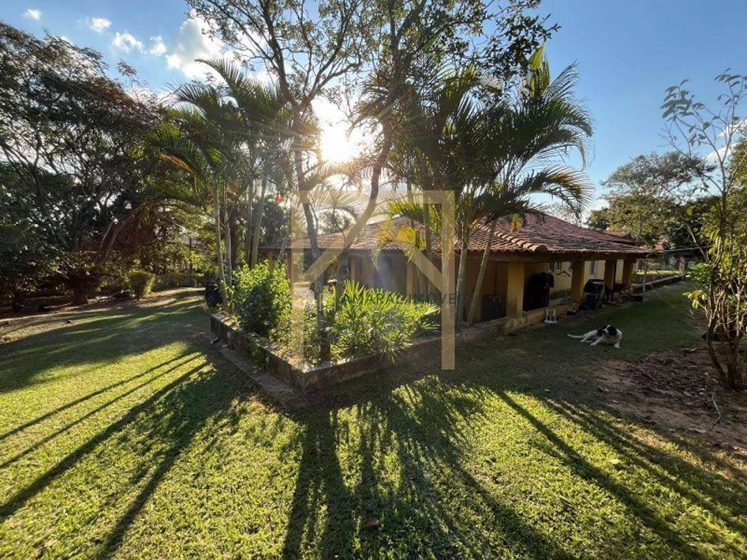 Chácara à venda com 3 quartos, 200m² - Foto 12