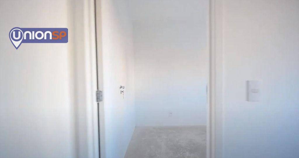 Apartamento à venda com 2 quartos, 32m² - Foto 2