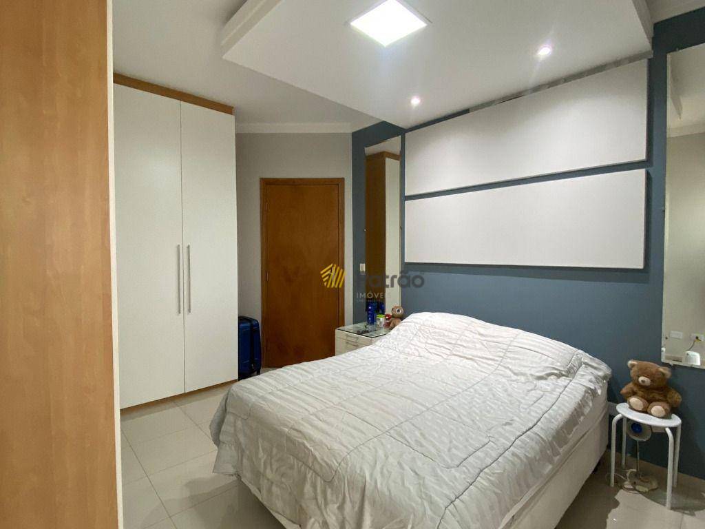 Apartamento à venda com 3 quartos, 153m² - Foto 11