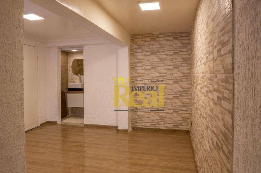 Sobrado à venda com 4 quartos, 250m² - Foto 1