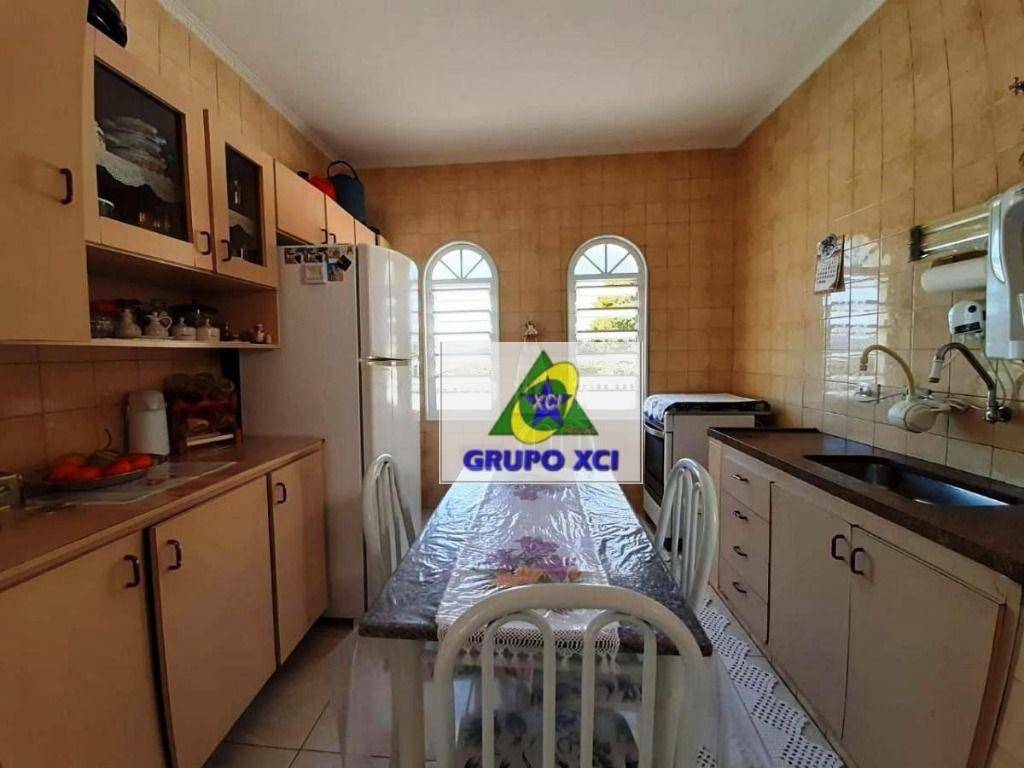 Casa, 3 quartos, 232 m² - Foto 16