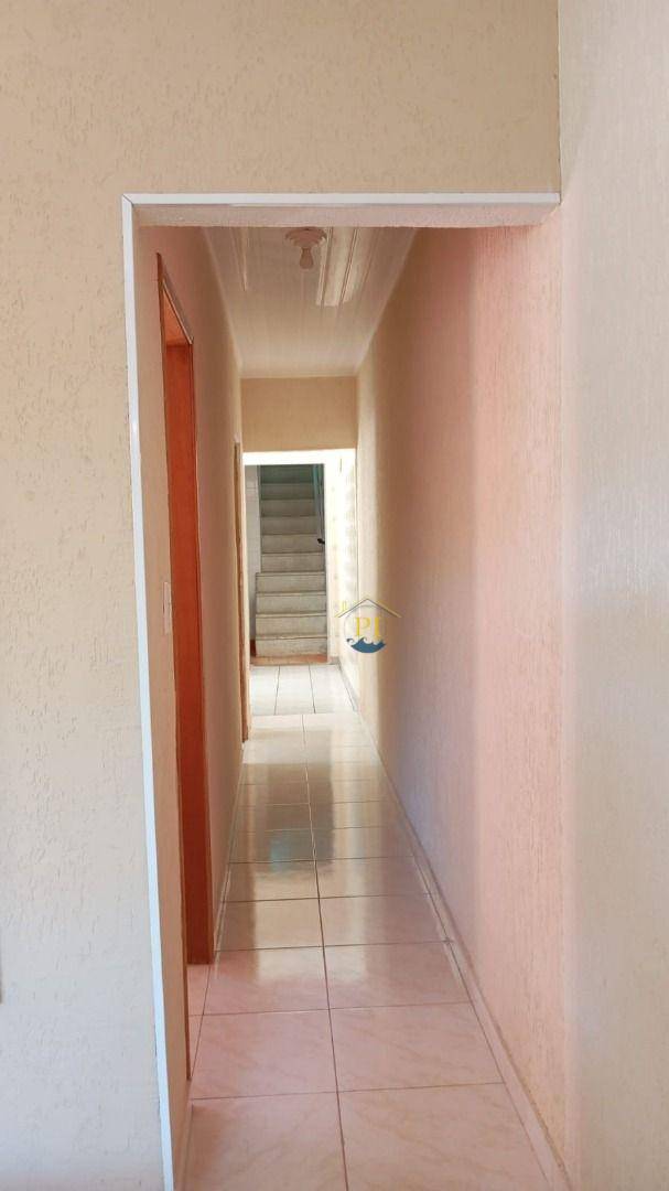 Casa à venda com 3 quartos, 1m² - Foto 4