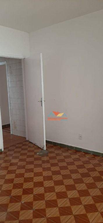 Casa à venda com 4 quartos, 200m² - Foto 35