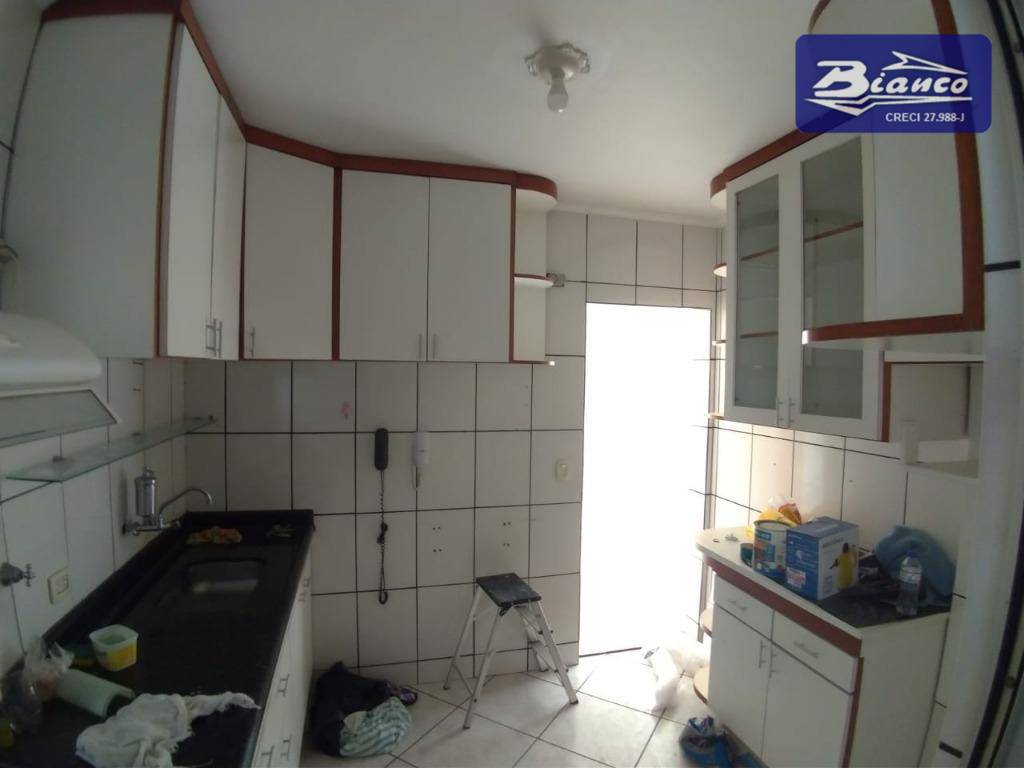 Apartamento à venda com 3 quartos, 76m² - Foto 11