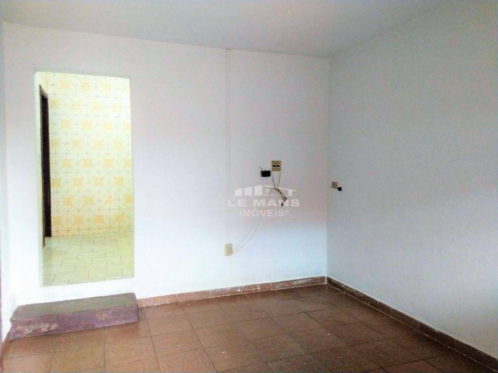 Casa à venda com 4 quartos, 108m² - Foto 1