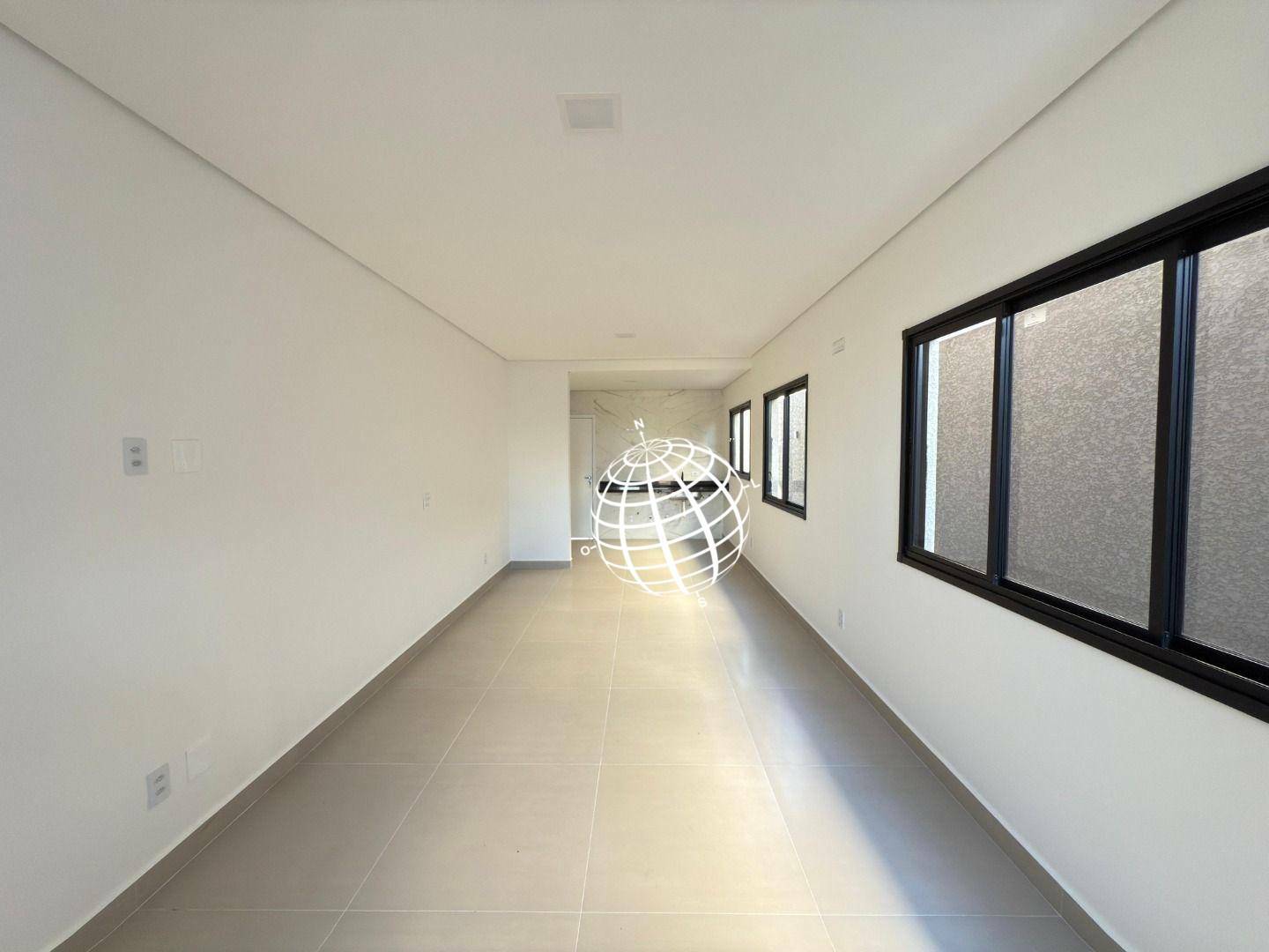 Casa à venda com 3 quartos, 105m² - Foto 3