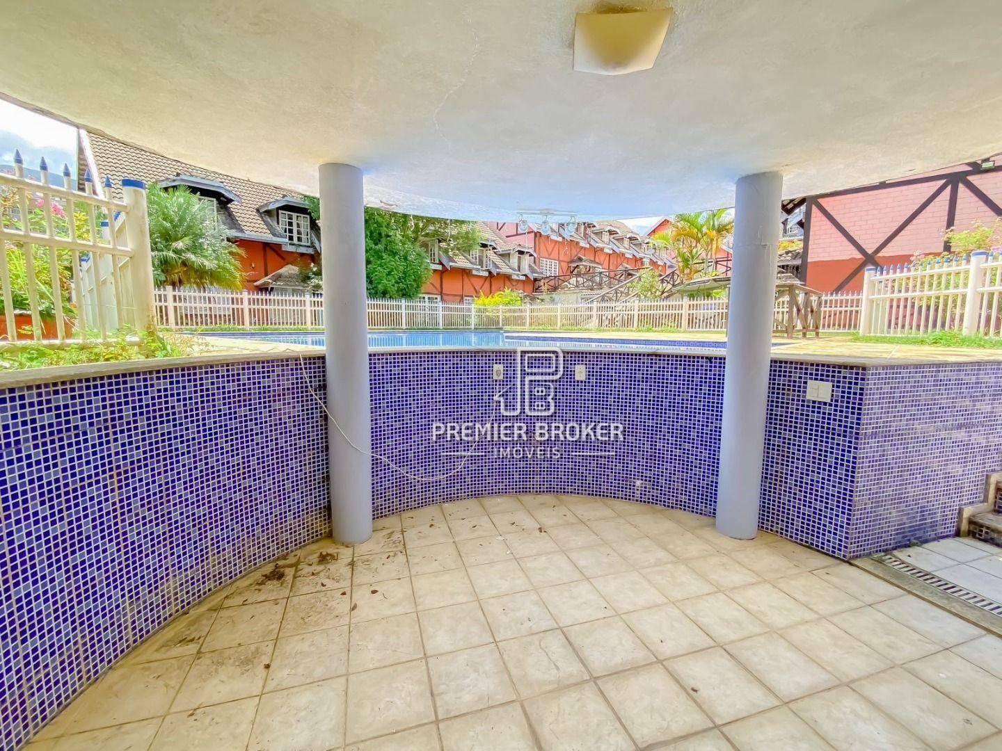 Casa de Condomínio à venda com 5 quartos, 114m² - Foto 28