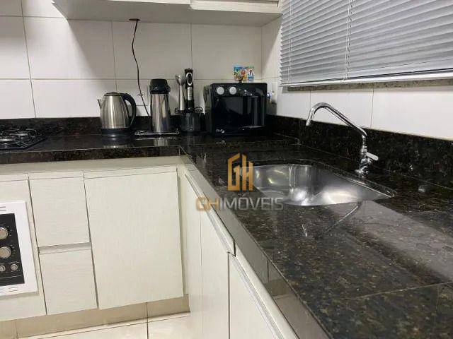 Apartamento à venda com 3 quartos, 95m² - Foto 4
