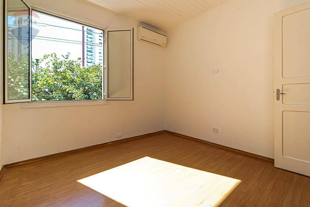 Sobrado à venda com 4 quartos, 182m² - Foto 4