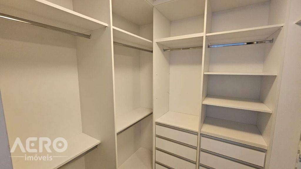 Apartamento para alugar com 3 quartos, 180m² - Foto 31