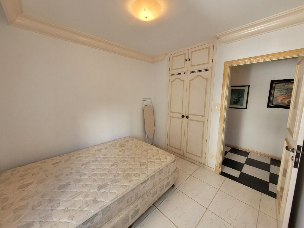 Apartamento à venda com 3 quartos, 260m² - Foto 15