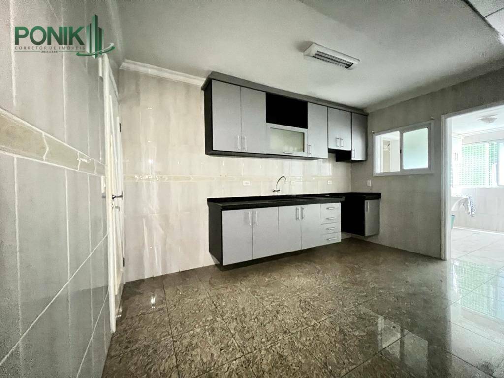 Apartamento à venda com 3 quartos, 140m² - Foto 5