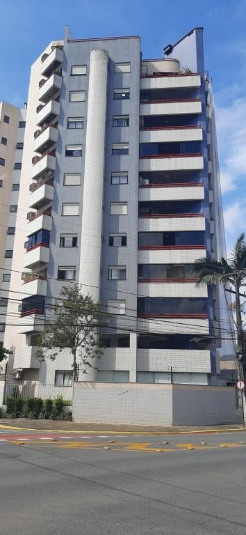 Apartamento à venda com 3 quartos, 172m² - Foto 1