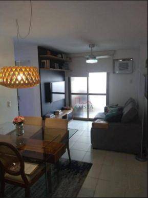 Apartamento à venda com 2 quartos, 70m² - Foto 1