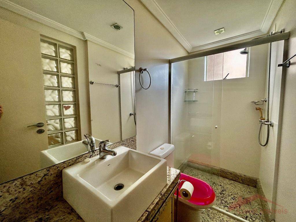 Apartamento para alugar com 2 quartos, 120m² - Foto 17