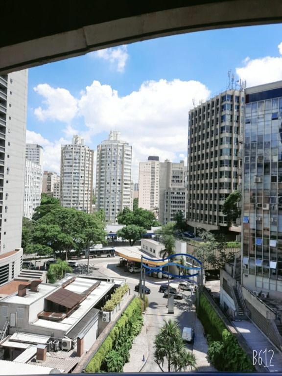 Apartamento para alugar com 2 quartos, 62m² - Foto 14