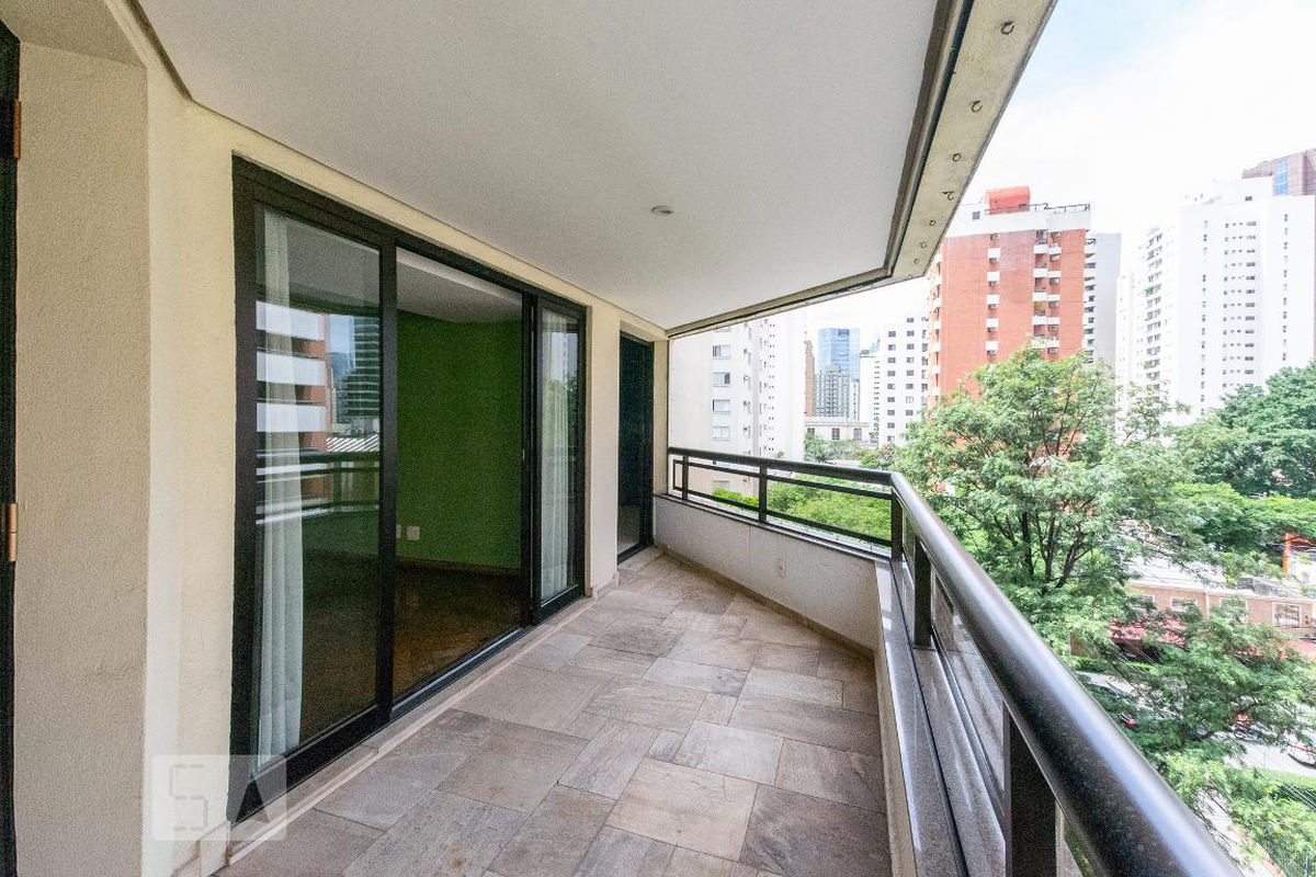 Apartamento à venda com 3 quartos, 150m² - Foto 4