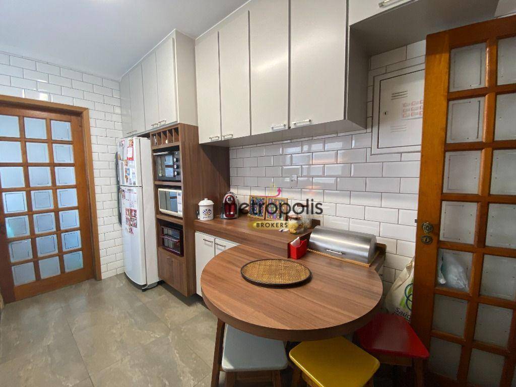 Apartamento à venda com 3 quartos, 110m² - Foto 15