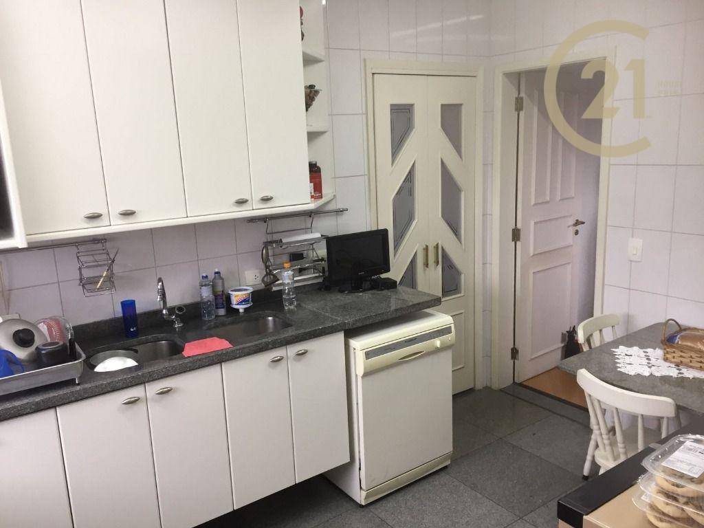 Apartamento à venda com 4 quartos, 200m² - Foto 20