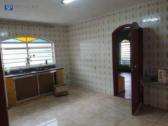 Casa à venda com 3 quartos, 220m² - Foto 8